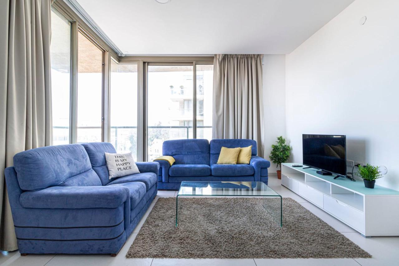 Exclusive Two-Bedroom Apartment With Parking 耶路撒冷 外观 照片