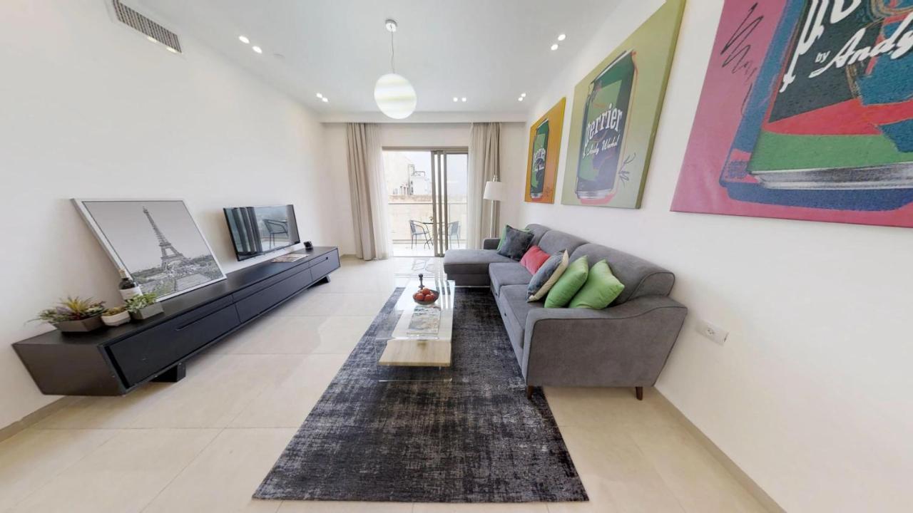 Exclusive Two-Bedroom Apartment With Parking 耶路撒冷 外观 照片