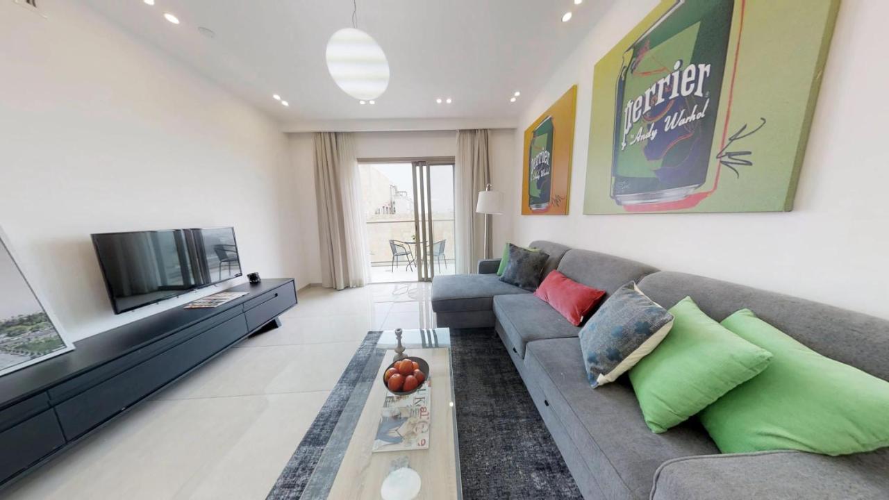 Exclusive Two-Bedroom Apartment With Parking 耶路撒冷 外观 照片