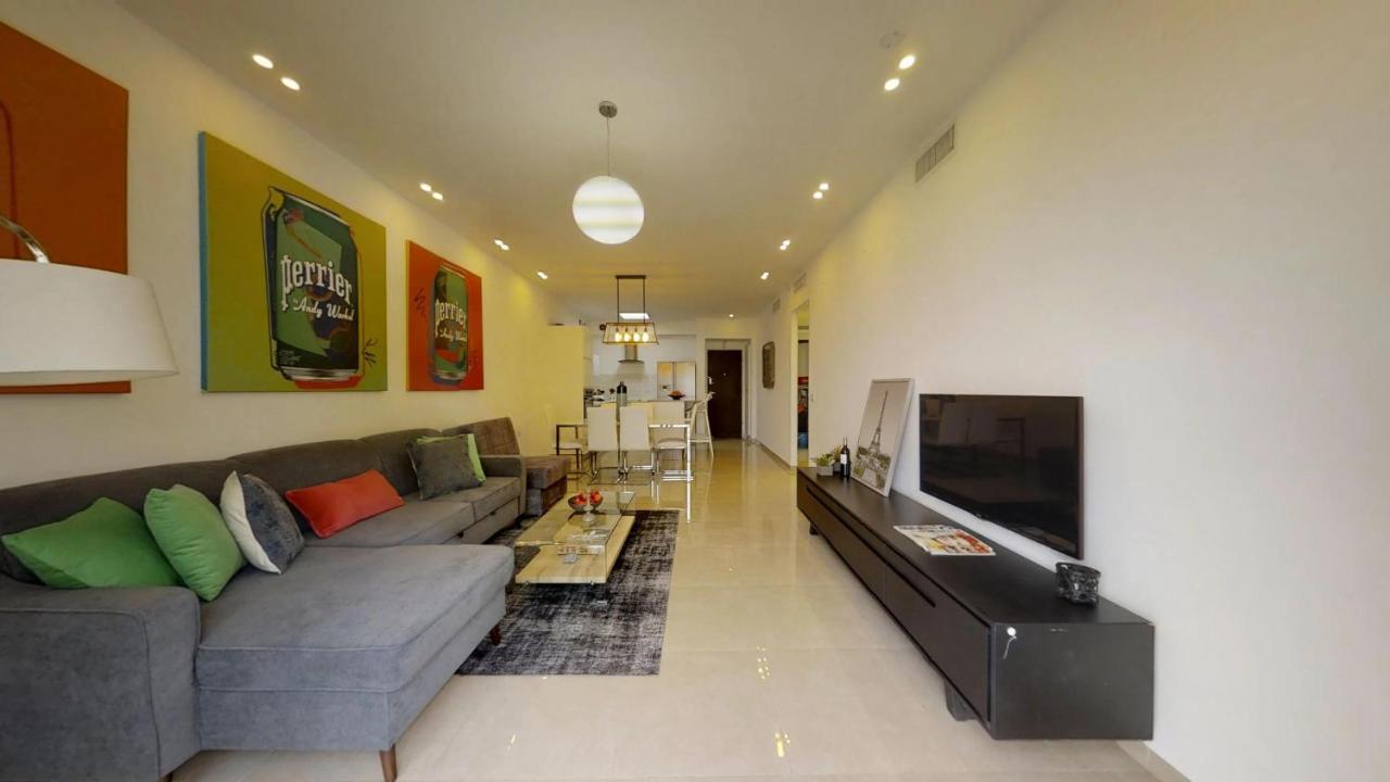 Exclusive Two-Bedroom Apartment With Parking 耶路撒冷 外观 照片